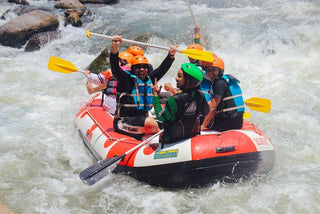 What Clothes Do You Wear White Water Rafting?