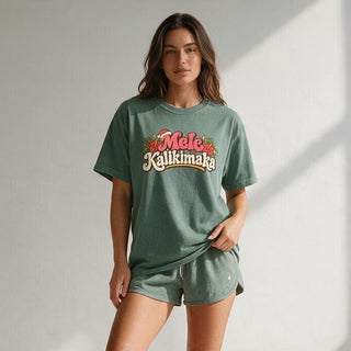Mele Kalikimaka Hawaiian Christmas Graphic T-Shirt