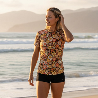 Women's Short Sleeve Rash Guard, Vintage 70s Floral UPF50+